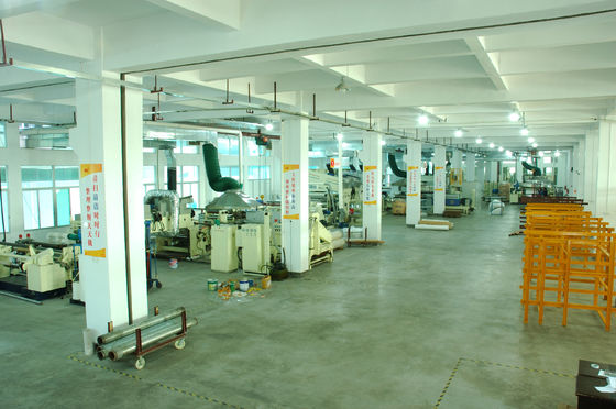 प्रीमियम डिजिटल लेमिनेशन के लिए 1 इंच या 3 इंच पेपर कोर के साथ गैर-परावर्तक मखमली बनावट थर्मल लेमिनेशन फिल्म