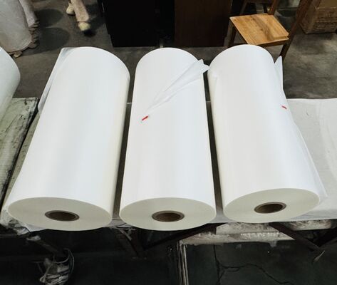 अनुकूलन योग्य लेबलिंग, लंबी शेल्फ लाइफ और बेहतर सुरक्षा के लिए निर्बाध फिनिश के साथ प्रीमियम मैट लैमिनेशन फिल्म