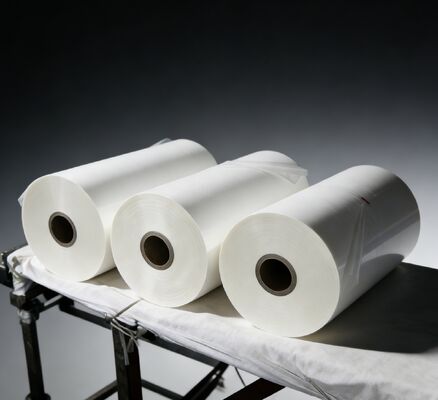 17 से 45 माइक्रोन मोटाई और चिकनी मैट सतह बनावट के साथ मैट लैमिनेशन फिल्म जिसमें डबल साइड्स कोरोना ट्रीटमेंट है