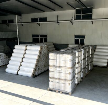 पुनर्नवीनीकरण योग्य और पर्यावरण के अनुकूल नरम कठोरता चमकदार लैमिनेशन फिल्म लंबे समय तक चमक के लिए 17-45 माइक्रोन मोटाई के साथ