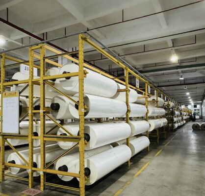 पारदर्शी बीओपीपी थर्मल लेमिनेशन फिल्म, कोरिया से ईवीए गोंद के साथ और पारदर्शी सुरक्षात्मक कोटिंग के लिए 2200 मिमी चौड़ाई