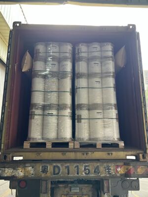 पैकेजिंग और लेमिनेशन के लिए 110°C तक की गर्मी प्रतिरोधक, रासायनिक प्रतिरोधक और चिकनी परावर्तक सतह के साथ धातुकृत पीईटी फिल्म