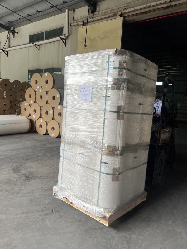 डिजिटल लैमिनेटिंग के लिए चिकनी सतह और नरम कठोरता के साथ 30 माइक्रोन थर्मल लैमिनेशन फिल्म