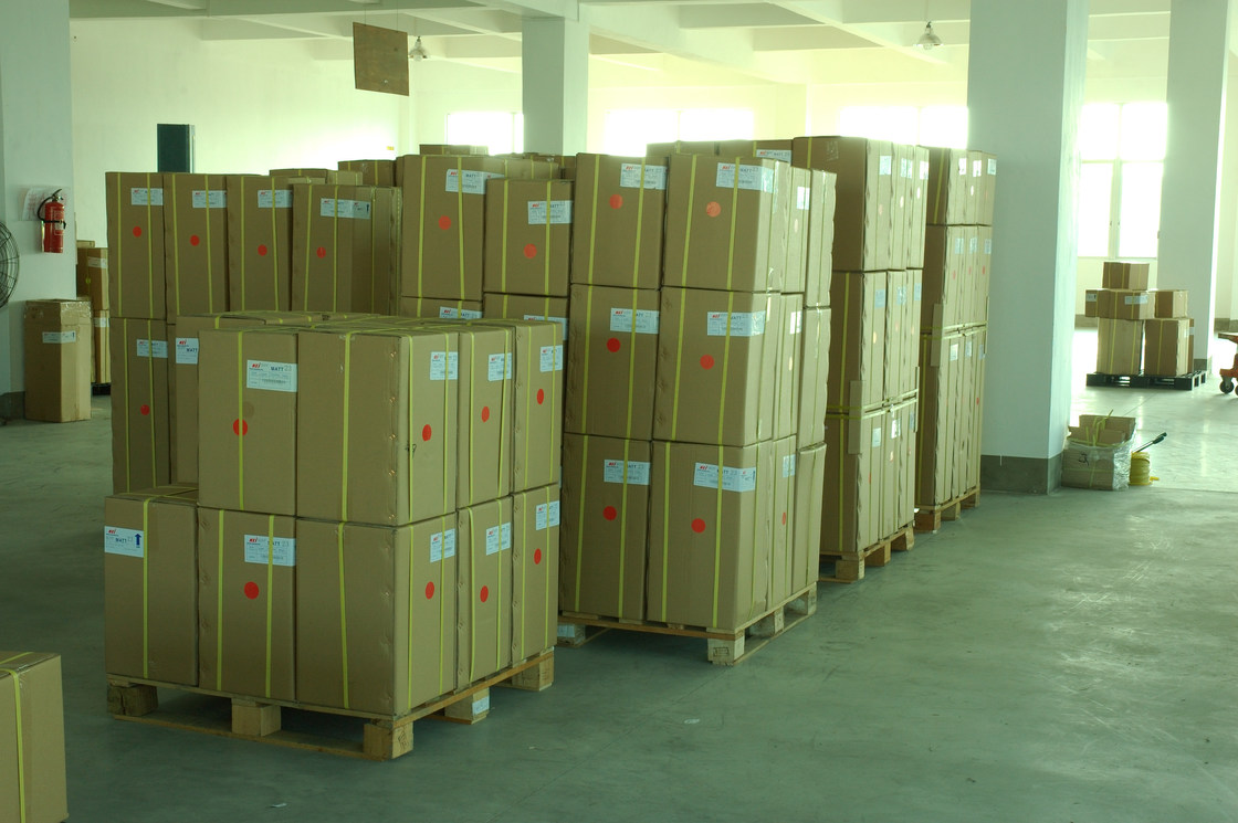 डिजिटल लैमिनेटिंग के लिए स्मूथ सरफेस बीओपीपी एंटी स्क्रैच और सुपर-बॉन्ड एडहेसिव के साथ थर्मल लैमिनेशन फिल्म