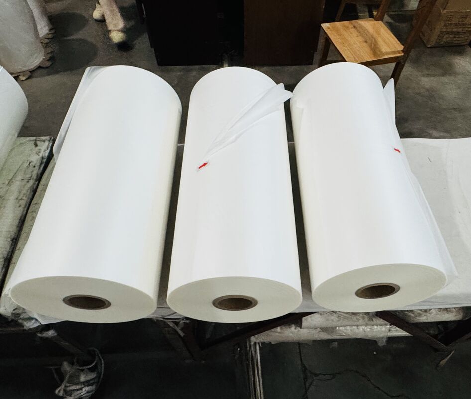 अनुकूलन योग्य लेबलिंग, लंबी शेल्फ लाइफ और बेहतर सुरक्षा के लिए निर्बाध फिनिश के साथ प्रीमियम मैट लैमिनेशन फिल्म