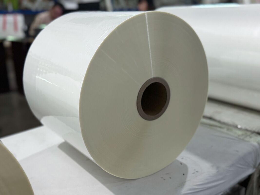 फोटो लैमिनेशन के लिए चमकदार फिनिश के साथ जलरोधक खरोंच प्रतिरोधी पीईटी थर्मल लैमिनेशन फिल्म