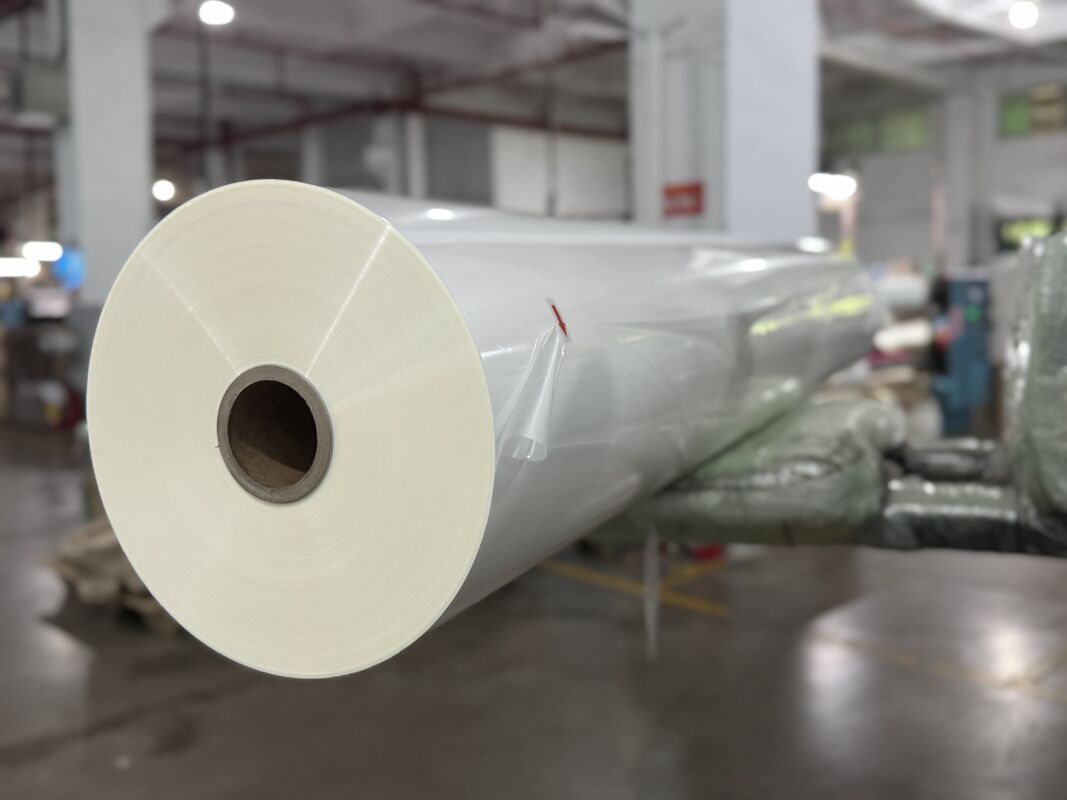 फोटो लैमिनेशन के लिए उच्च स्पष्टता के साथ जलरोधक और खरोंच प्रतिरोधी पीईटी थर्मल लैमिनेशन फिल्म