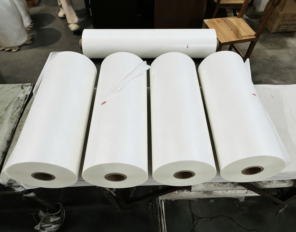 चमड़े की बनावट ग्लिटर लैमिनेशन फिल्म खरोंच प्रतिरोध और 95-105 माइक्रोन मोटाई के साथ सजावटी अनुप्रयोगों के लिए