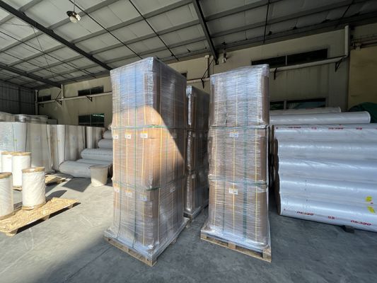 Soft Hardness Gloss Lamination Film with High Clarity and Scratch Moisture Resistant Finish