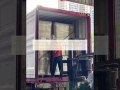 90 GU से ऊपर ग्लॉस लैमिनेशन फिल्म चमकदार फिनिश BOPP बेस फिल्म बेहतर चमक और सतह सुरक्षा प्रदान करने के लिए डिज़ाइन की गई